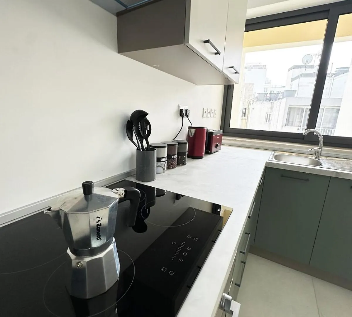 Upscale Suite - Heart Of Pacaville Saint Julian's 0*,  Malta