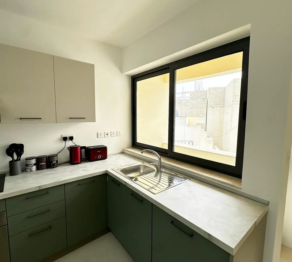 Apartment Upscale Suite - Heart Of Pacaville Saint Julian's Malta