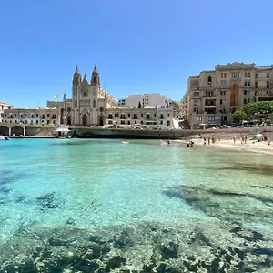 Otel Bay, Saint Julian's