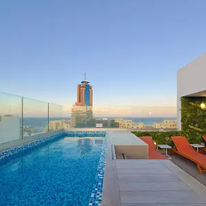Hotel Flamingo Malta, San Ġiljan