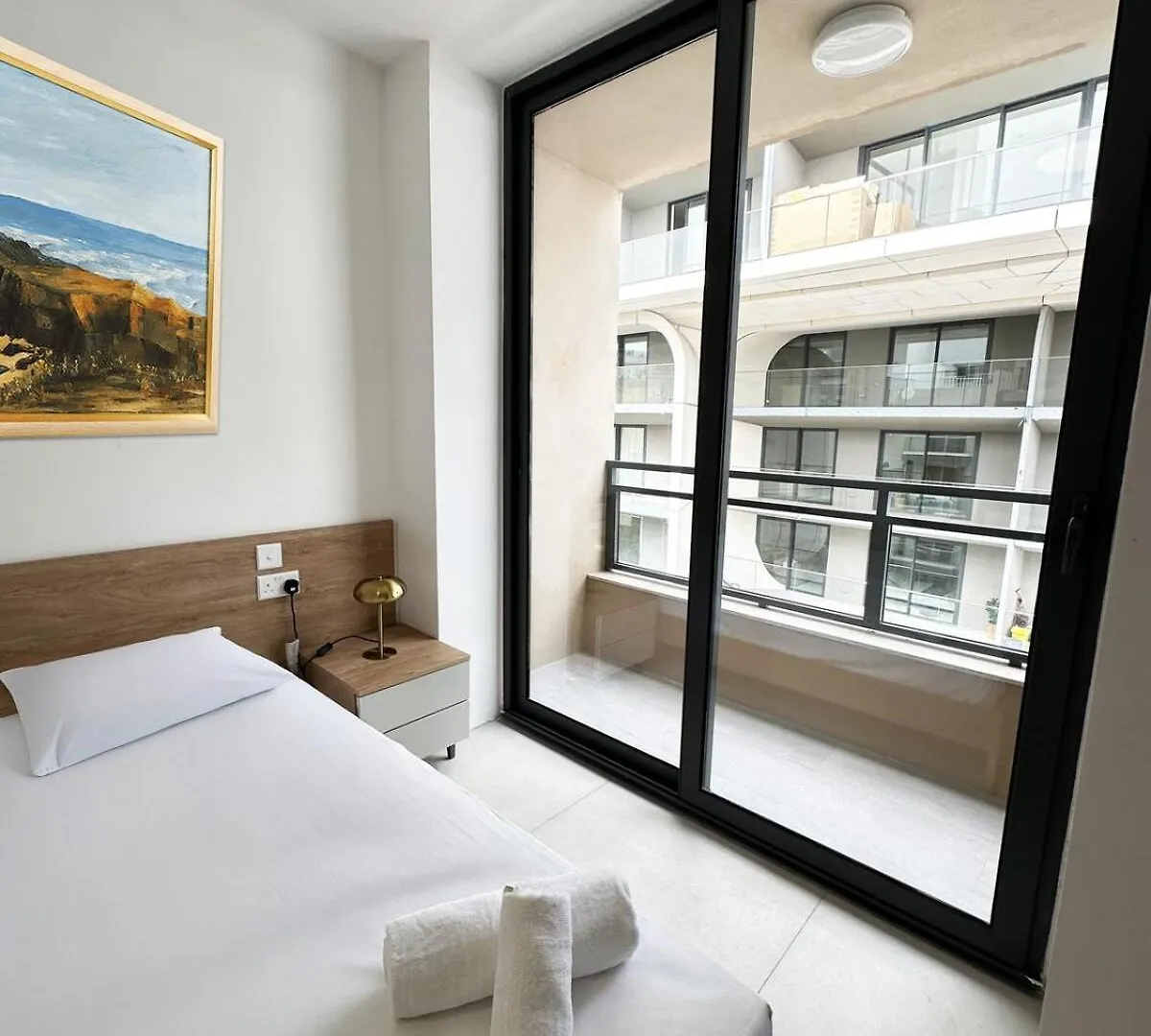 Upscale Suite - Heart Of Pacaville Saint Julian's